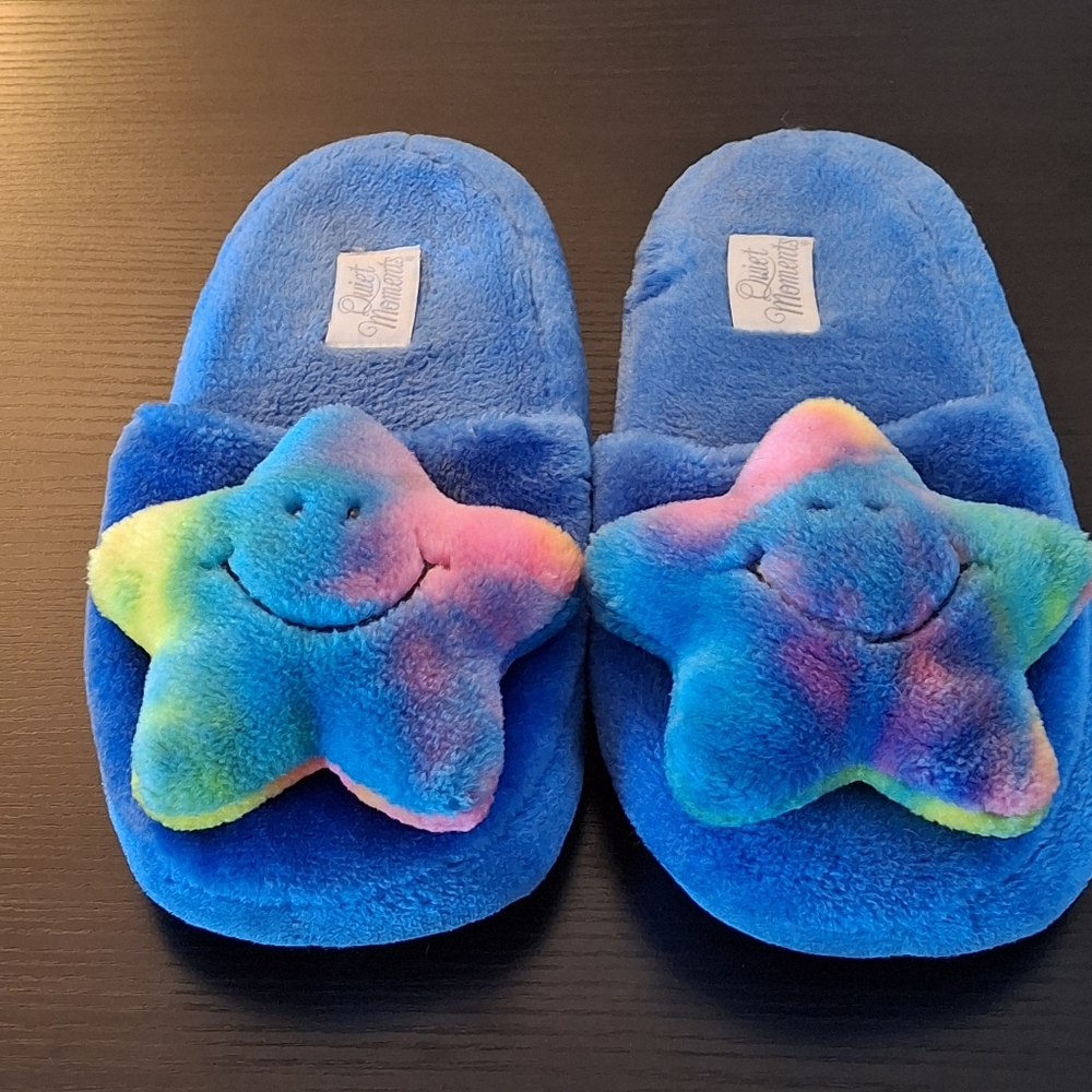 Quiet Moments Size Medium 7/8 Blue Star Slip-On Slippers